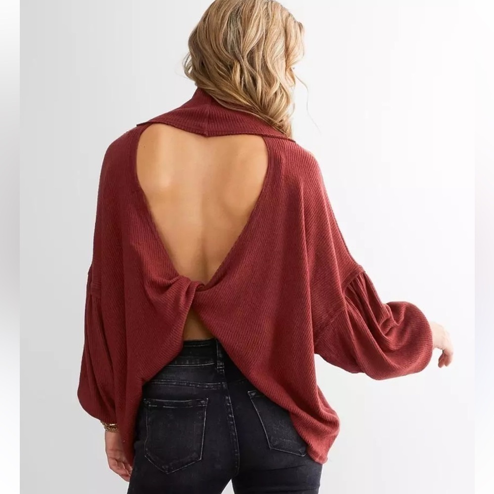 BKE Buckle Brushed Knit Ribbed Turtleneck Red Rust Color Size Small Open Back